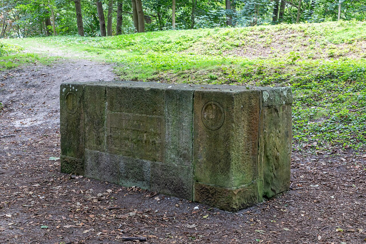 spa wellness stones (foto: Dietmar Rabich / CC BY-SA 4.0, Wikimedia Commons)