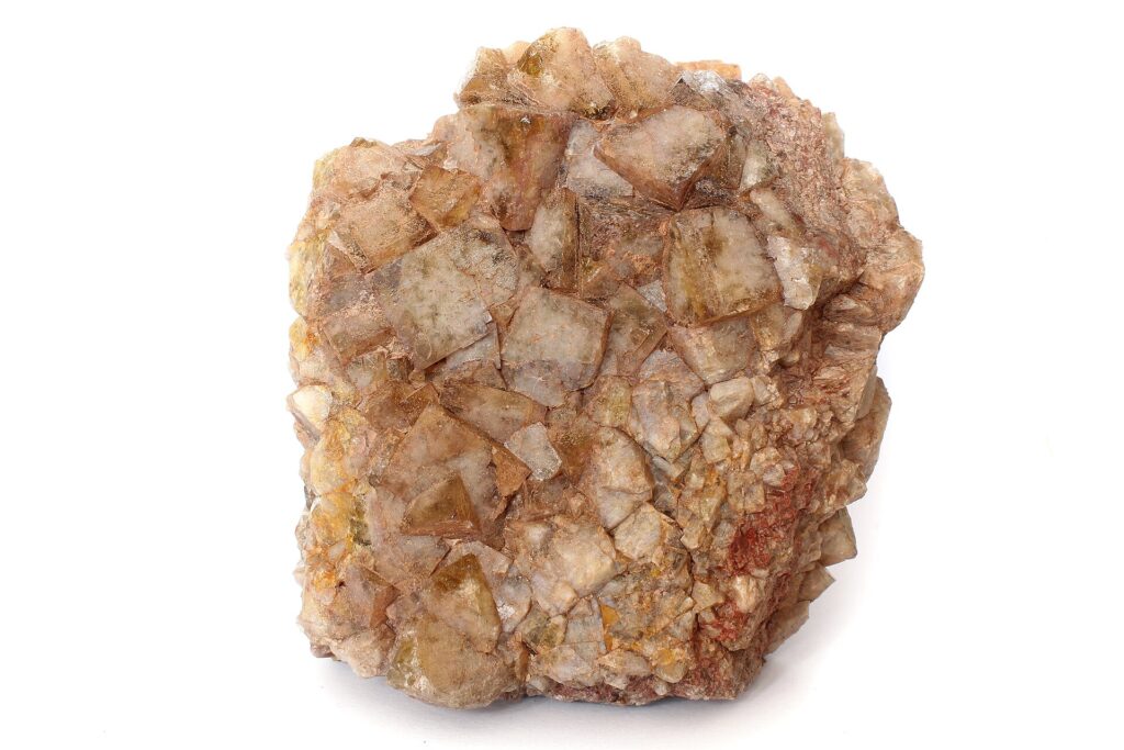 Cristal de fluorite zoné, bandes vertes et violettes visibles dans la masse