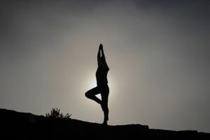 Bolster, couvertures, sangle : quatre postures où le corps ne travaille pas